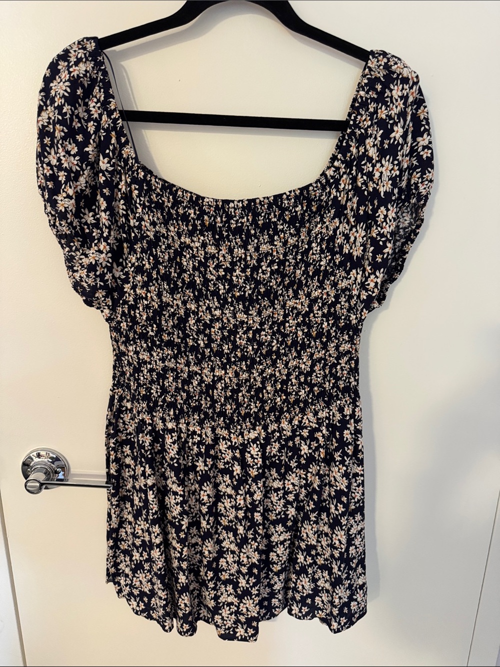 Smocked Puff Sleeve Tee in Black Floral
